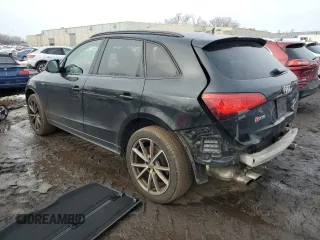 2016 Audi SQ5 Premium Plus with VIN WA1CCAFP0GA089002, listed as a Copart auction lot 43013245 with 195,529 mi miles and Salvage Title. Bid and sale history available at carsss.com. Image 2.