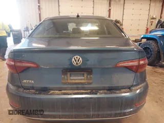 2019 Volkswagen Jetta S z VIN 3VWCB7BU9KM194136, wystawiony jako IAAI lot #41463927 z przebiegiem 103 847 mil mil oraz . Historia ofert i sprzedaży dostępna na DreamBid. Obrazek 16.