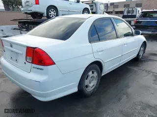 2005 Honda Civic Hybrid with VIN JHMES95635S007830, listed as a IAAI auction lot 41647785 with 384,129 mi miles. Bid and sale history available at carsss.com. Image 4.