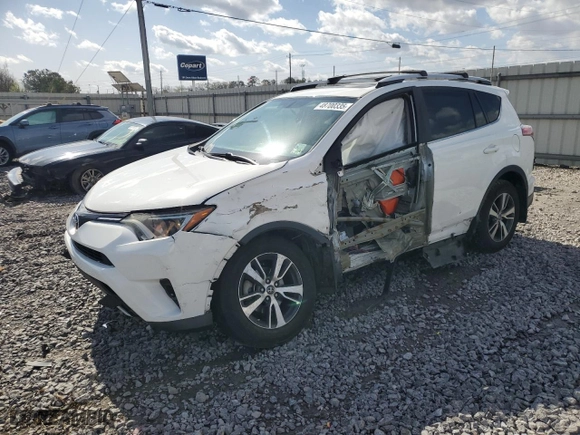 2016 Toyota RAV4 XLE with VIN 2T3WFREV3GW263574, listed as a Copart auction lot 48700335 with 61,103 mi miles and Salvage Title. Bid and sale history available at carsss.com. Image 1.