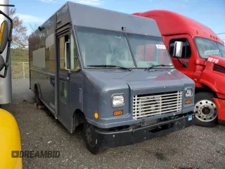 2019 Ford E-Series Commercial with VIN 1FC3E4K66KDC51737, listed as a Copart auction lot 72650054 with 52,965 mi miles and Salvage Title. Bid and sale history available at carsss.com. Image 1.