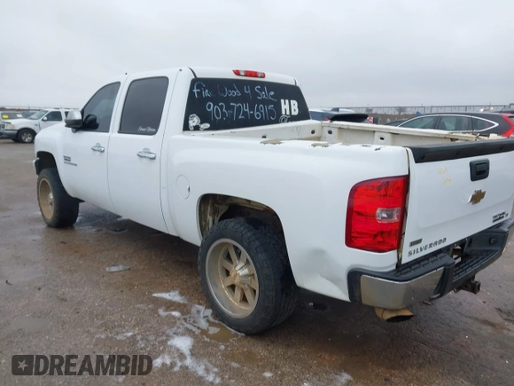 2011 Chevrolet Silverado 1500 LT with VIN 3GCPCSE09BG381453, listed as a IAAI auction lot 41556513 with 200,770 mi miles and . Bid and sale history available at DreamBid. Image 3.