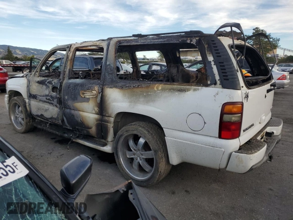 2003 GMC Yukon XL Denali with VIN 1GKFK66UX3J327011, listed as a Copart auction lot 87629095 with 0 mi miles and Non Repairable. Bid and sale history available at carsss.com. Image 2.