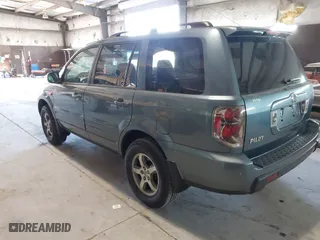 2007 Honda Pilot EX-L with VIN 5FNYF28647B004098, listed as a IAAI auction lot 41404472 with 319,747 mi miles. Bid and sale history available at carsss.com. Image 3.