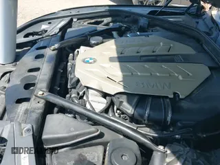 2010 BMW 7 Series 750i xDrive z VIN WBAKC6C59AC393357, wystawiony jako IAAI lot #42139412 z przebiegiem 103 067 mil mil oraz . Historia ofert i sprzedaży dostępna na DreamBid. Obrazek 12.