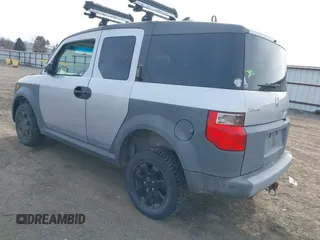 2005 Honda Element with VIN 5J6YH27385L031049, listed as a IAAI auction lot 41826016 with 254,572 mi miles and . Bid and sale history available at DreamBid. Image 3.