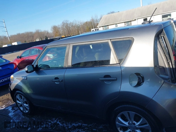 2016 Kia Soul + with VIN KNDJP3A5XG7334453, listed as a IAAI auction lot 41387761 with 109,409 mi miles. Bid and sale history available at carsss.com. Image 15.