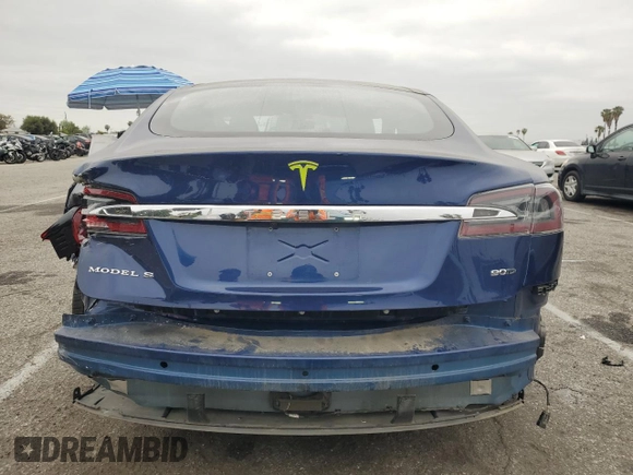 2017 Tesla Model S 100D z VIN 5YJSA1E20HF192300, wystawiony jako Copart lot #52931815 z przebiegiem 93 916 mil mil oraz Szkoda całkowita • Salvage title. Historia ofert i sprzedaży dostępna na DreamBid. Obrazek 6.