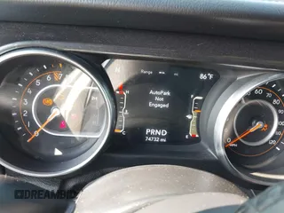 2020 Jeep Wrangler Unlimited Sahara with VIN 1C4HJXEG6LW211932, listed as a IAAI auction lot 42040546 with 74,732 mi miles and . Bid and sale history available at DreamBid. Image 7.