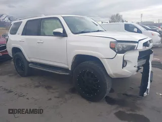 2018 Toyota 4Runner SR5 with VIN JTEBU5JR1J5605748, listed as a IAAI auction lot 41861352 with 49,323 mi miles and . Bid and sale history available at DreamBid. Image 1.