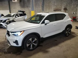 2025 Volvo XC40 Core Bright Theme with VIN YV4L12UJ5S2604026, listed as a Copart auction lot 63060135 with 1,559 mi miles and Clean title. Bid and sale history available at DreamBid. Image 1.
