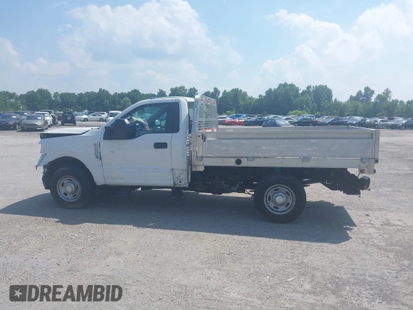 2018 Ford F-250 XL z VIN 1FDBF2A60JEC21183, wystawiony jako IAAI lot #42589005 z przebiegiem 76 581 mil mil oraz . Historia ofert i sprzedaży dostępna na DreamBid. Obrazek 13.