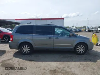 2009 Chrysler Town & Country Touring with VIN 2A8HR54179R641621, listed as a IAAI auction lot 41841486 with 198,877 mi miles. Bid and sale history available at carsss.com. Image 13.