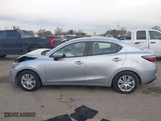 2020 Toyota Yaris Sedan L with VIN 3MYDLBYV9LY708120, listed as a IAAI auction lot 41364389 with 105,925 mi miles. Bid and sale history available at carsss.com. Image 14.