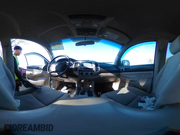 2007 Toyota Tacoma with VIN 5TEMU52N77Z442697, listed as a IAAI auction lot 40878711 with 223,557 mi miles and . Bid and sale history available at DreamBid. Image 18.
