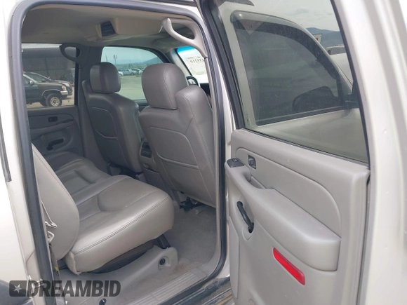2005 Chevrolet Avalanche LS with VIN 3GNEK12TX5G247758, listed as a IAAI auction lot 42433210 with 183,046 mi miles and . Bid and sale history available at DreamBid. Image 8.