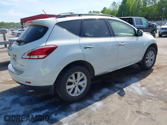 2014 Nissan Murano SV z VIN JN8AZ1MU5EW402599, wystawiony jako IAAI lot #42115514 z przebiegiem 131 656 mil mil oraz . Historia ofert i sprzedaży dostępna na DreamBid. Obrazek 4.