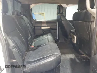 2018 Ford F-350 XL z VIN 1FT8W3BT0JEC03730, wystawiony jako Copart lot #48977245 z przebiegiem 170 202 mil mil oraz Szkoda całkowita • Salvage title. Historia ofert i sprzedaży dostępna na DreamBid. Obrazek 10.