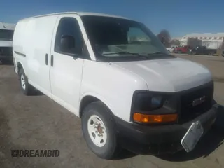 2012 GMC Savana Cargo Van with VIN 1GTW7FCA3C1187424, listed as a IAAI auction lot 41315441 with 533,354 mi miles. Bid and sale history available at carsss.com. Image 1.