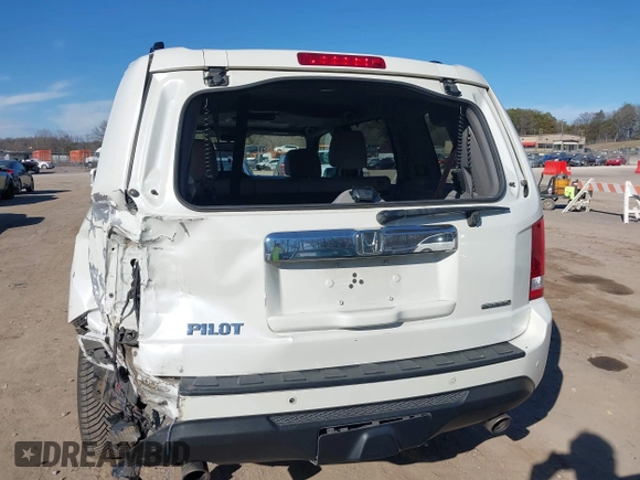 2015 Honda Pilot Touring with VIN 5FNYF3H97FB023842, listed as a IAAI auction lot 41673881 with 106,110 mi miles. Bid and sale history available at carsss.com. Image 16.