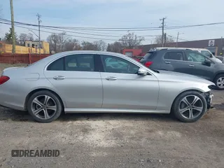 2017 Mercedes-Benz E 300 Luxury with VIN WDDZF4KB0HA091682, listed as a IAAI auction lot 41994966 with 37,238 mi miles and . Bid and sale history available at DreamBid. Image 13.