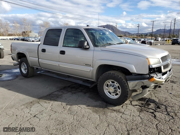 2004 Chevrolet Silverado 2500 Crew Cab LS with VIN 1GCGC23UX4F130368, listed as a Copart auction lot 44360215 with 309,128 mi miles and Salvage Title. Bid and sale history available at carsss.com. Image 4.