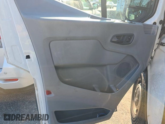 2018 Ford Transit с VIN 1FTYE1CM6JKB42240, выставлен на аукционе IAAI как лот 42624659 с пробегом 95 843 миль миль и . История ставок и продаж доступна на DreamBid. Изображение 9.