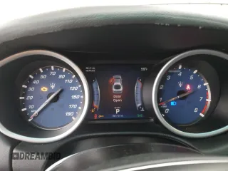 2016 Maserati Ghibli z VIN ZAM57XSA7G1168458, wystawiony jako Copart lot #43611465 z przebiegiem 98 110 mil mil oraz Szkody całkowita. Historia ofert i sprzedaży dostępna na DreamBid. Obrazek 9.