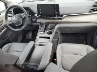 2021 Toyota Sienna Limited z VIN 5TDZRKEC6MS039819, wystawiony jako Copart lot #56318785 z przebiegiem Nie podano mil oraz Szkoda całkowita • Salvage title. Historia ofert i sprzedaży dostępna na DreamBid. Obrazek 8.