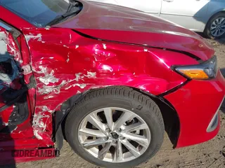 2024 Toyota Camry LE z VIN 4T1R11AK3RU254717, wystawiony jako IAAI lot #41709040 z przebiegiem 11 338 mil mil oraz . Historia ofert i sprzedaży dostępna na DreamBid. Obrazek 12.