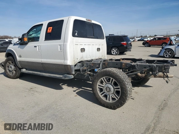 2015 Ford F-350 Platinum with VIN 1FT8W3BT7FEB84326, listed as a Copart auction lot 48031485 with 232,118 mi miles and Salvage Title. Bid and sale history available at DreamBid. Image 2.