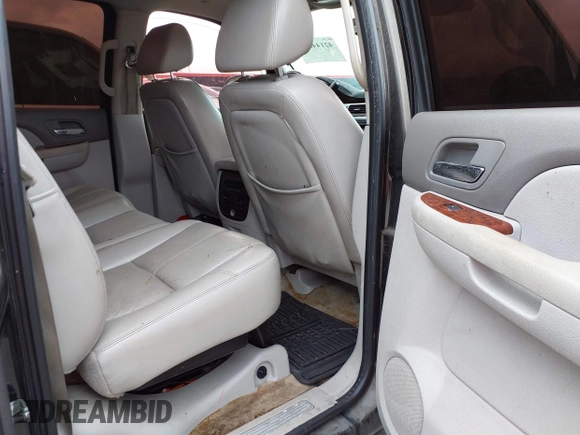 2007 Chevrolet Avalanche LS with VIN 3GNEC12087G204834, listed as a IAAI auction lot 42144606 with Not provided miles and . Bid and sale history available at DreamBid. Image 8.