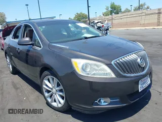 2012 Buick Verano Group z VIN 1G4PS5SK4C4185859, wystawiony jako IAAI lot #42375065 z przebiegiem 106 991 mil mil oraz . Historia ofert i sprzedaży dostępna na DreamBid. Obrazek 1.