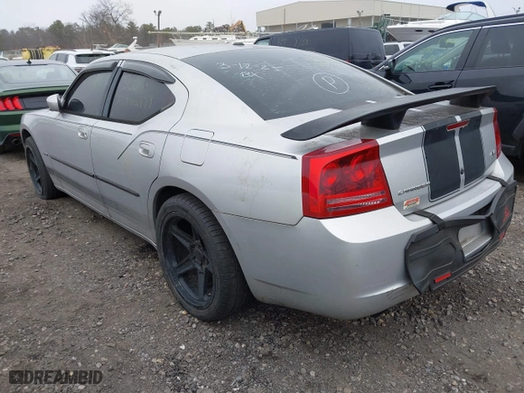 2007 Dodge Charger R/T with VIN 2B3KA53HX7H636288, listed as a IAAI auction lot 41852419 with 999,999 mi miles. Bid and sale history available at carsss.com. Image 3.