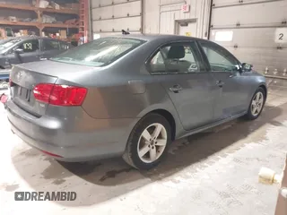 2011 Volkswagen Jetta Sedan TDI with VIN 3VWLL7AJ4BM086978, listed as a IAAI auction lot 41981137 with 171,191 mi miles. Bid and sale history available at carsss.com. Image 4.