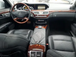 2012 Mercedes-Benz S-Class S 550 with VIN WDDNG7DB5CA422212, listed as a Copart auction lot 44899955 with 139,797 mi miles and Clean Title. Bid and sale history available at carsss.com. Image 8.