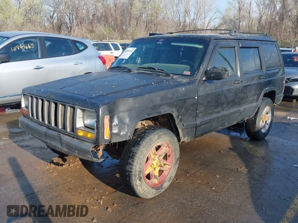 2000 Jeep Cherokee Classic with VIN 1J4FF58SXYL215871, listed as a IAAI auction lot 41855165 with 132,284 mi miles. Bid and sale history available at carsss.com. Image 2.