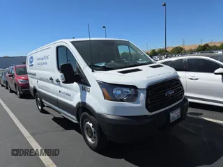 2017 Ford Transit z VIN 1FTYR1YM1HKB36417, wystawiony jako IAAI lot #42617602 z przebiegiem 96 942 mil mil oraz . Historia ofert i sprzedaży dostępna na DreamBid. Obrazek 3.