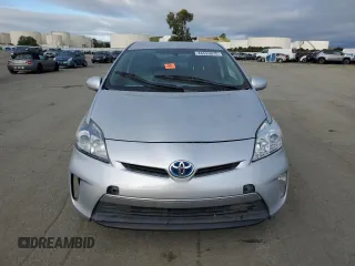 2012 Toyota Prius with VIN JTDKN3DP5C3014787, listed as a Copart auction lot 46526675 with 113,960 mi miles and Clean Title. Bid and sale history available at DreamBid. Image 5.