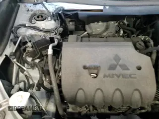 2020 Mitsubishi Outlander ES z VIN JA4AD2A34LZ044767, wystawiony jako Copart lot #81373845 z przebiegiem 75 957 mil mil oraz Szkoda całkowita • Salvage title. Historia ofert i sprzedaży dostępna na DreamBid. Obrazek 17.