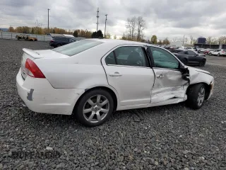 2010 Mercury Milan Premier z VIN 3MEHM0CG2AR606531, wystawiony jako Copart lot #81759854 z przebiegiem Nie podano mil oraz Szkoda całkowita • Salvage title. Historia ofert i sprzedaży dostępna na DreamBid. Obrazek 3.