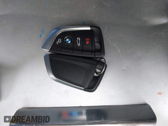 2024 BMW i4 M50 z VIN WBY33AW06RFS45489, wystawiony jako IAAI lot #41981614 z przebiegiem 35 713 mil mil oraz . Historia ofert i sprzedaży dostępna na DreamBid. Obrazek 11.