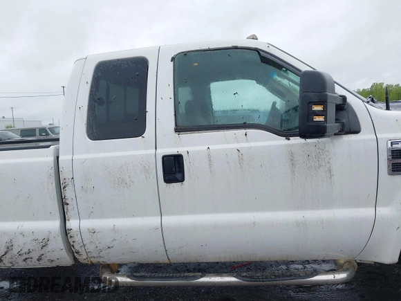 2010 Ford F-250 XL z VIN 1FTSX2B58AEA38783, wystawiony jako IAAI lot #42335971 z przebiegiem 262 637 mil mil oraz . Historia ofert i sprzedaży dostępna na DreamBid. Obrazek 13.