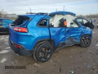 2018 Jeep Cherokee Latitude with VIN 1C4PJMCX3JD608391, listed as a Copart auction lot 51928225 with 163,287 mi miles and Salvage title. Bid and sale history available at DreamBid. Image 3.