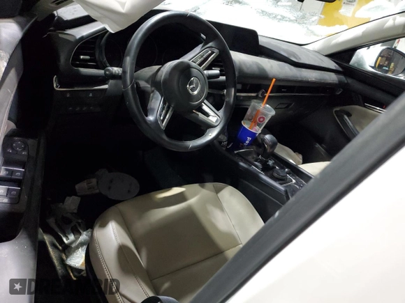 2022 Mazda 3 Carbon Edition с VIN 3MZBPACL7NM317176, выставлен на аукционе Copart как лот 45314715 с пробегом Не указан миль и Списание • Salvage title. История ставок и продаж доступна на DreamBid. Изображение 8.