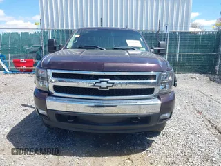 2008 Chevrolet Silverado 1500 LT w/1LT with VIN 2GCEK13M781169033, listed as a IAAI auction lot 42046307 with 153,468 mi miles. Bid and sale history available at carsss.com. Image 12.