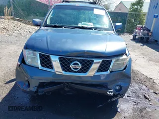 2005 Nissan Pathfinder LE z VIN 5N1AR18W85C714971, wystawiony jako IAAI lot #41998680 z przebiegiem 212 304 mil mil oraz . Historia ofert i sprzedaży dostępna na DreamBid. Obrazek 6.
