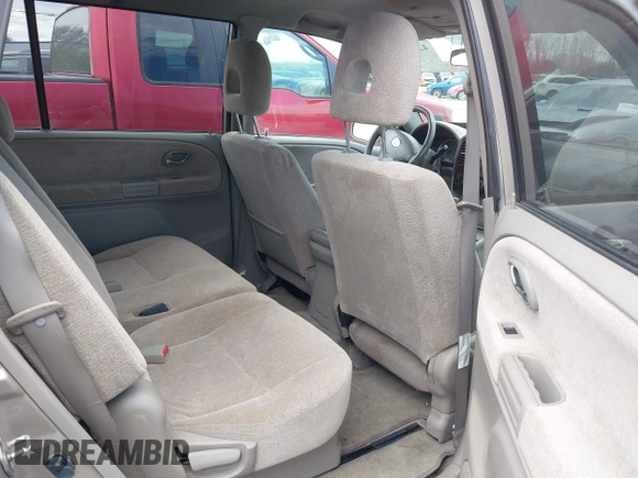 2005 Suzuki XL-7 LX with VIN JS3TX92V954108706, listed as a IAAI auction lot 42040623 with 217,837 mi miles. Bid and sale history available at carsss.com. Image 8.