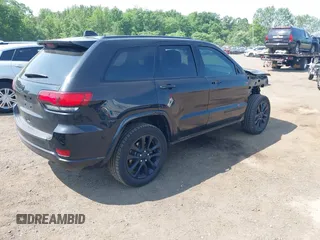 2020 Jeep Grand Cherokee Laredo E z VIN 1C4RJFAG3LC208766, wystawiony jako IAAI lot #42475923 z przebiegiem 103 077 mil mil oraz . Historia ofert i sprzedaży dostępna na DreamBid. Obrazek 4.