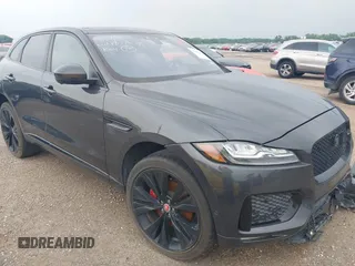 2018 Jaguar F-Pace S z VIN SADCM2FVXJA244092, wystawiony jako IAAI lot #41888353 z przebiegiem 95 501 mil mil oraz . Historia ofert i sprzedaży dostępna na DreamBid. Obrazek 1.